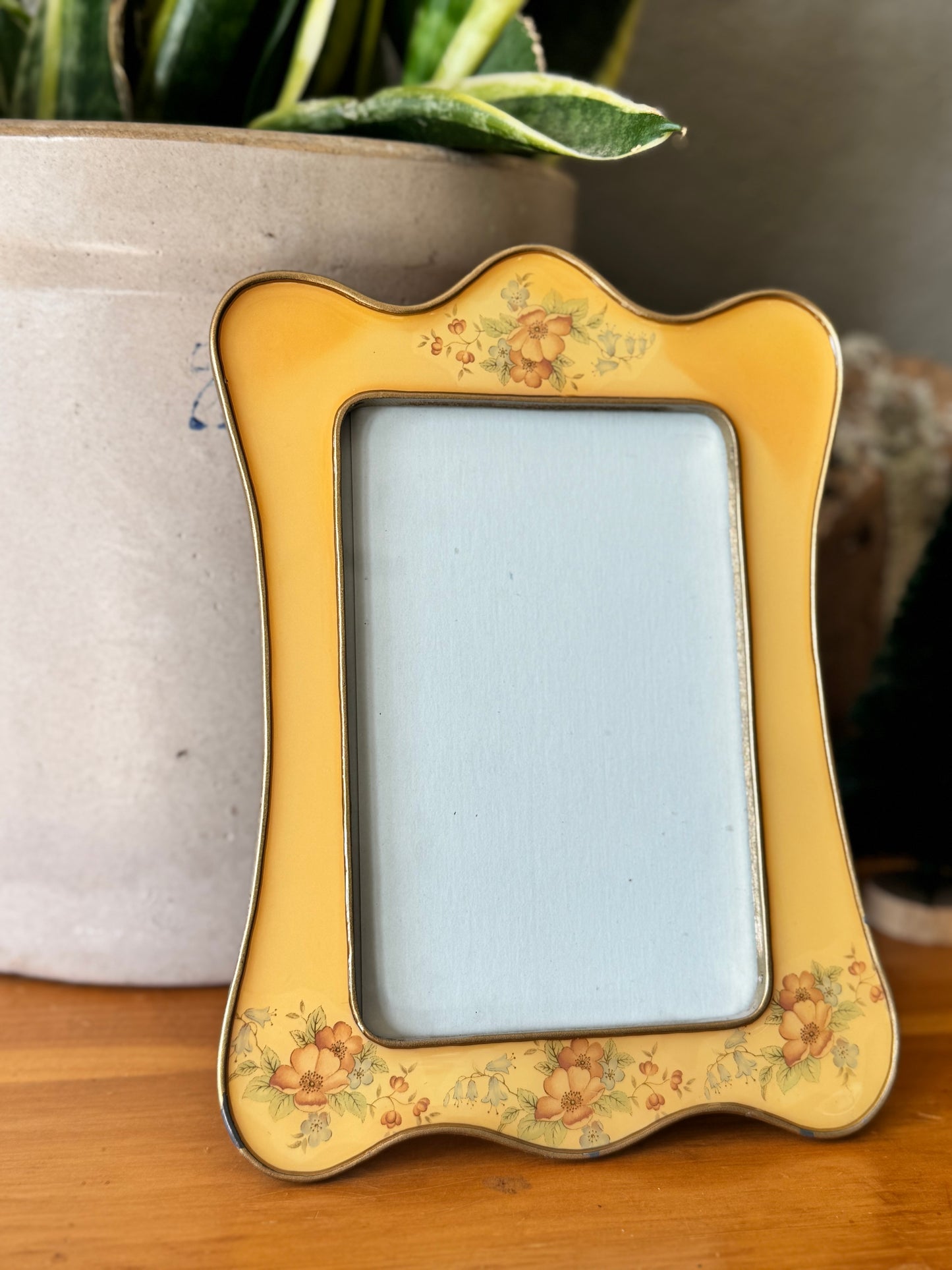 Vintage Picture frame 1985